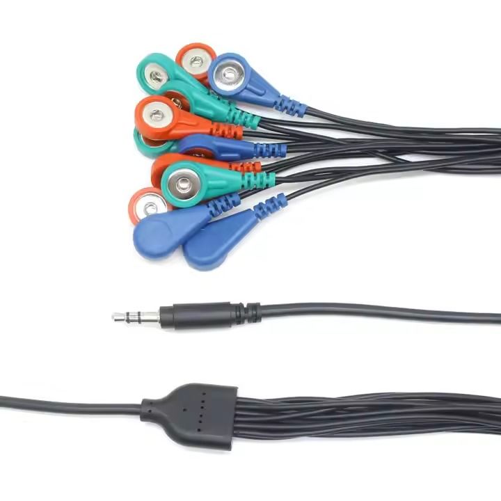 متخصص در مونتاژ کابل‌های پزشکی سفارشی، با طراحی ماهرانه توسط Wire Harness برای کنترل دقیق سیگنال در سیستم‌های تزریق