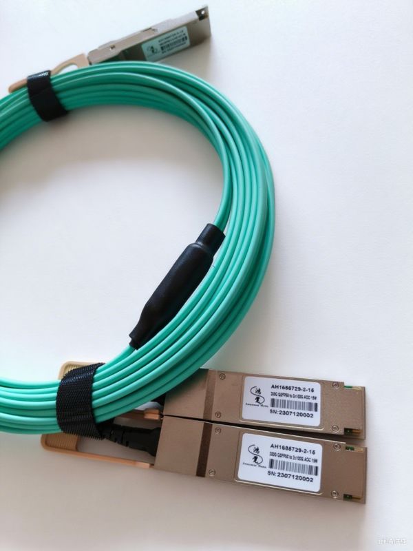 کابل های سازگار با QSFP-40G با طراحی کابل سفارشی توسط تولید کننده پیشرو سیم ربات